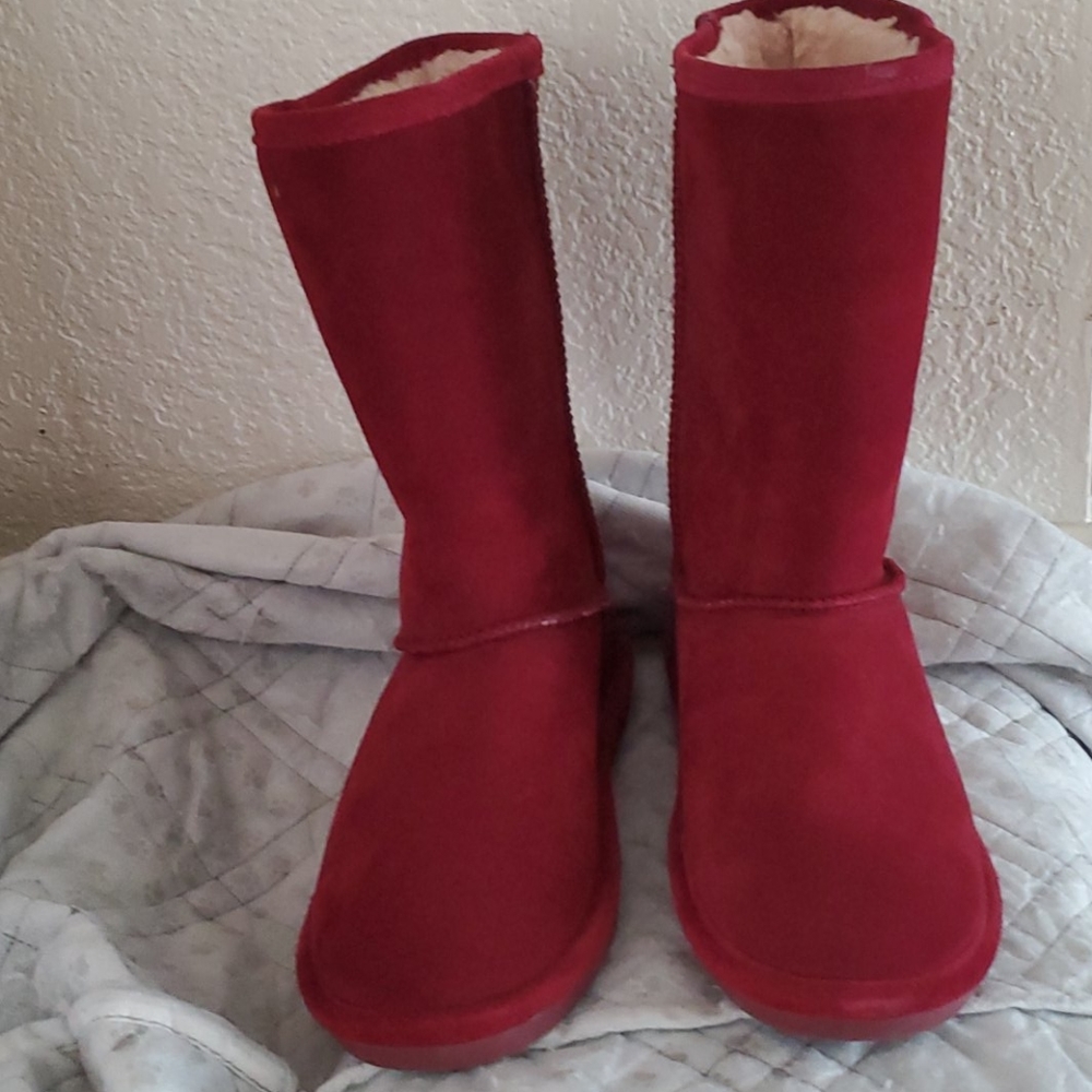Warm fuzzy Bearpaw boots